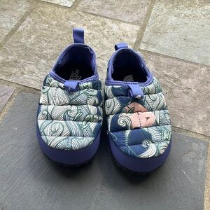 The north face thermoball slippers